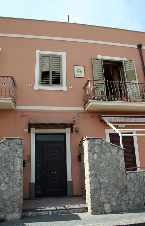 B&B Baia Delle Sirene Giardini Naxos Bagian luar foto