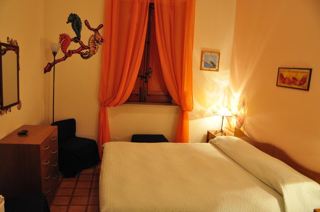 B&B Baia Delle Sirene Giardini Naxos Ruang foto